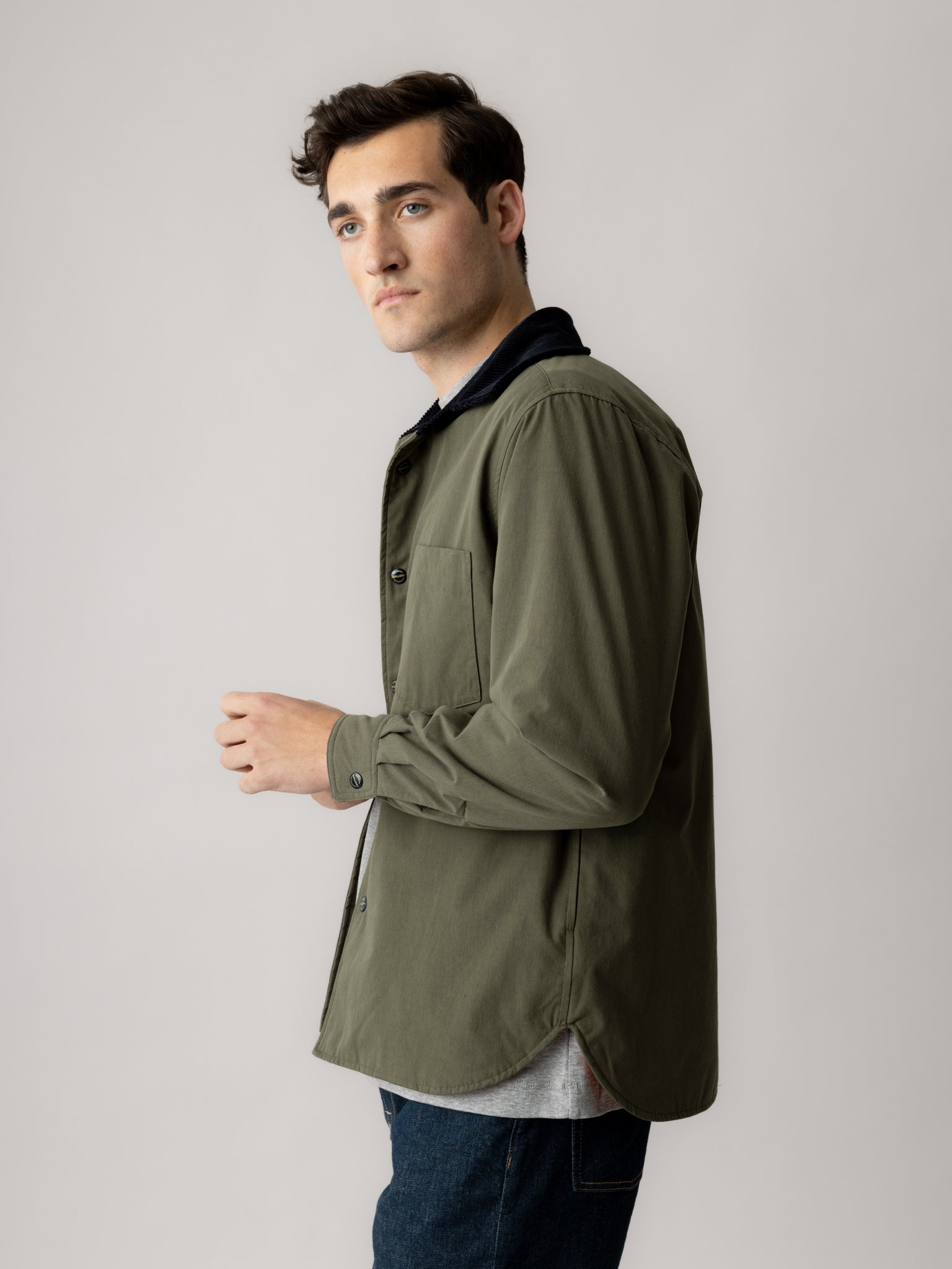 Modelshot / Olive Night / Detail